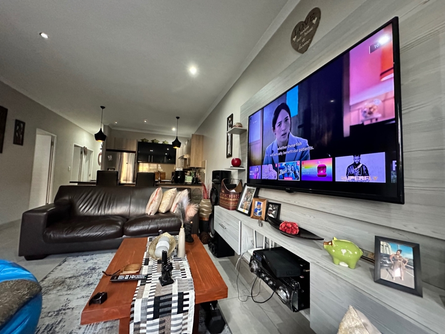 3 Bedroom Property for Sale in Table View Western Cape